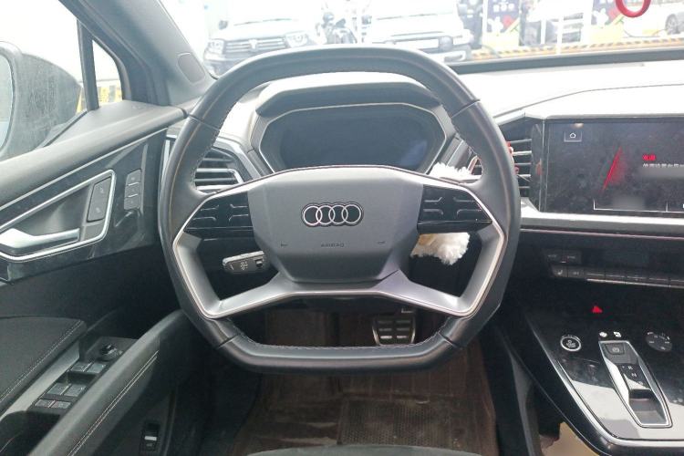 Used Audi Q4 e-tron 2023 40 e-tron Creation Edition Midnight Steering Wheel