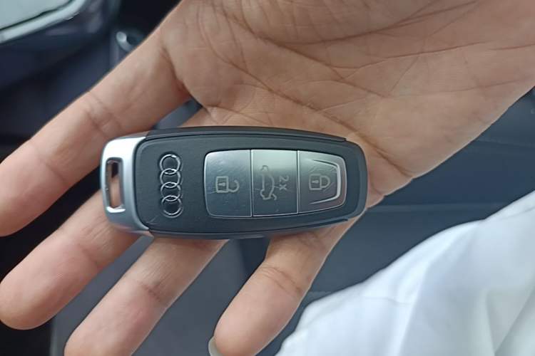 Used Audi Q4 e-tron 2023 40 e-tron Boundary Edition Vehicle Key