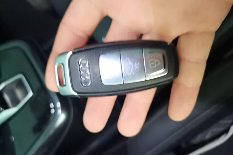 Used Audi Q4 e-tron 2023 50 e-tron quattro Creation Edition Vehicle Key