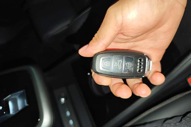 Used Audi Q4 e-tron 2023 40 e-tron Adventure Edition Vehicle Key