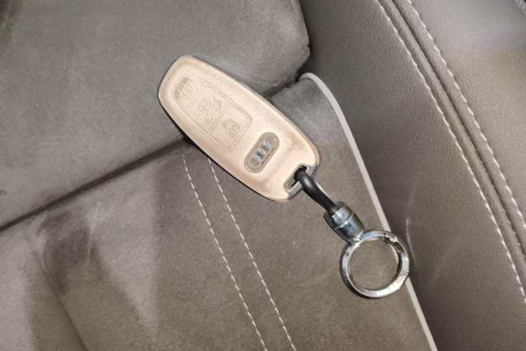 Used Audi Q4 e-tron 2023 40 e-tron Creation Edition Midnight Vehicle Key