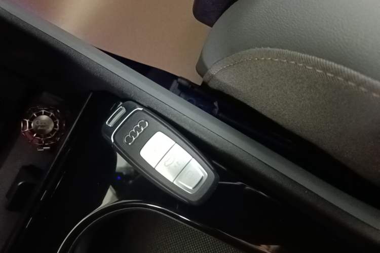Used Audi Q4 e-tron 2023 40 e-tron Creation Edition Midnight Vehicle Key