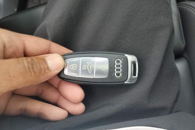 Used Audi Q4 e-tron 2023 40 e-tron Adventure Edition Vehicle Key