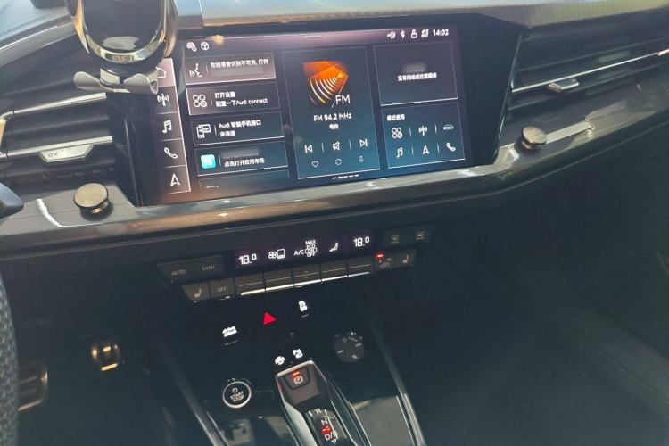 Used Audi Q4 e-tron 2023 40 e-tron Boundary Edition Audio And AC Panel