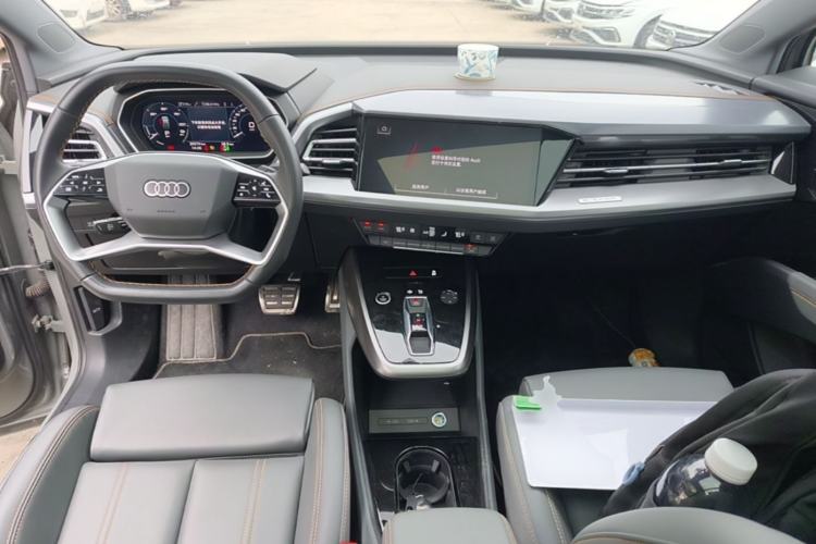 Used Audi Q4 e-tron 2023 40 e-tron Adventure Edition Center Console