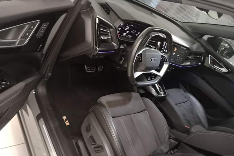 Used Audi Q4 e-tron 2023 50 e-tron quattro Visionary Edition Driver Seat