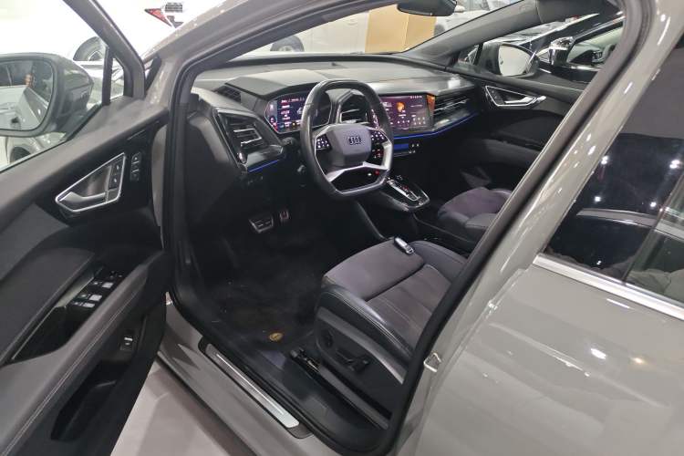 Used Audi Q4 e-tron 2023 40 e-tron Boundary Edition Driver Seat