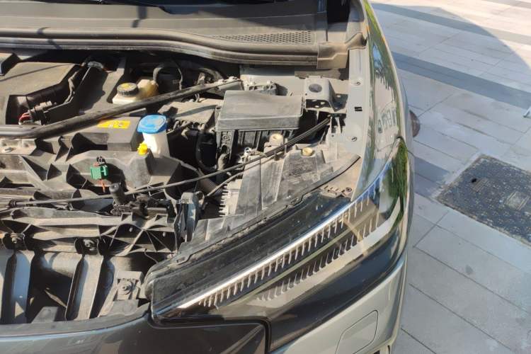 Used Audi Q4 e-tron 2023 50 e-tron quattro Creation Edition Engine Bay Left