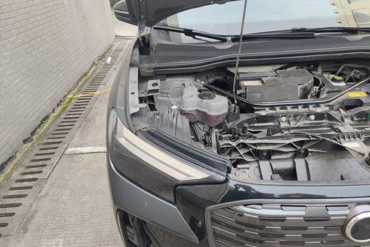 Used Audi Q4 e-tron 2023 40 e-tron Creation Edition Midnight Engine Bay Right
