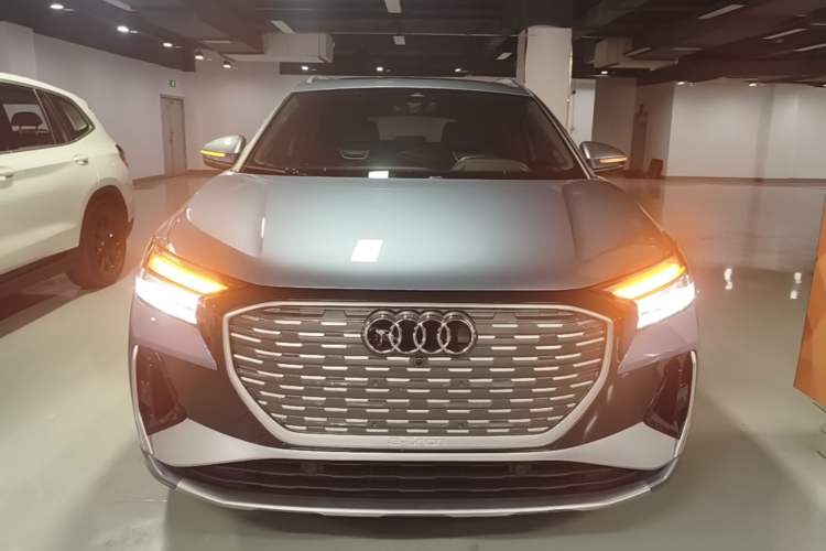 Used Audi Q4 e-tron 2023 50 e-tron quattro Visionary Edition Front