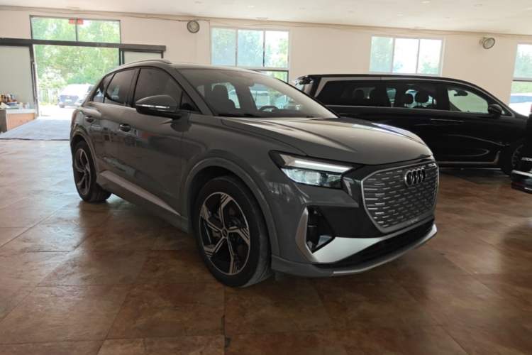 Used Audi Q4 e-tron 2023 40 e-tron Boundary Edition Front Right 45 Deg