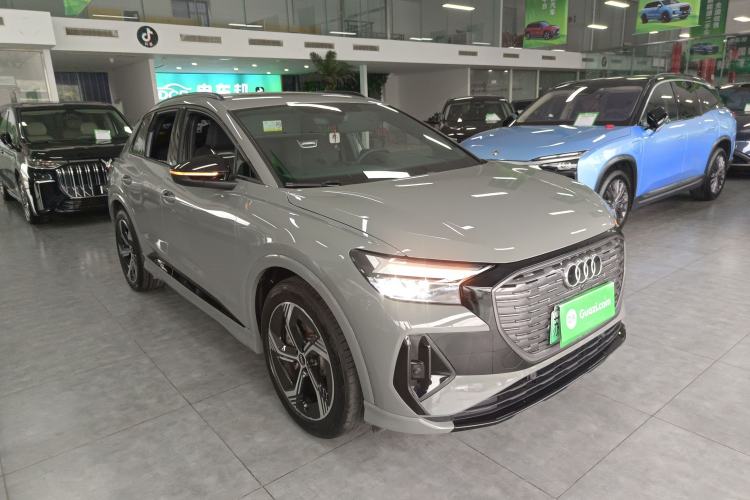 Used Audi Q4 e-tron 2023 40 e-tron Creation Edition Midnight Front Right 45 Deg