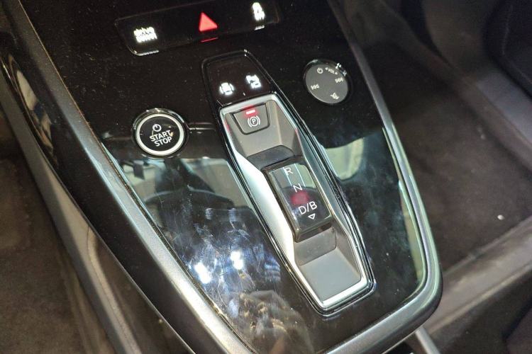 Used Audi Q4 e-tron 2023 40 e-tron Boundary Edition Gear Lever