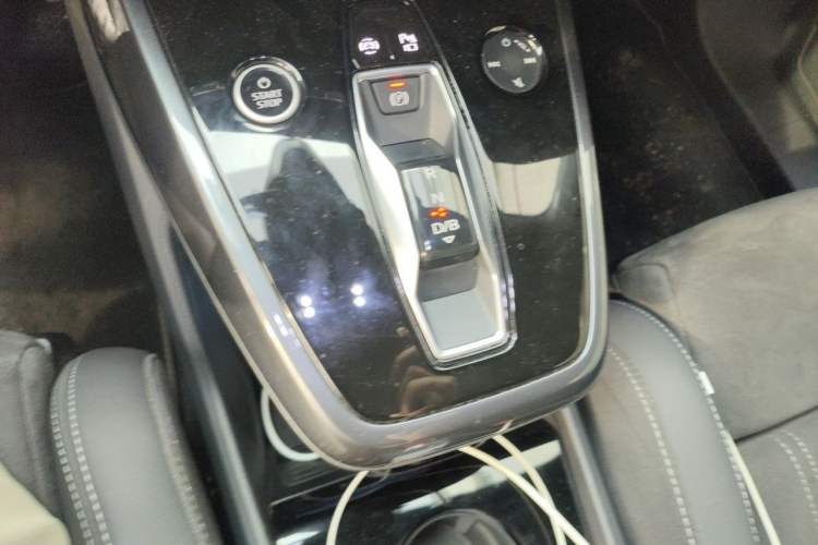 Used Audi Q4 e-tron 2023 40 e-tron Creation Edition Midnight Gear Lever