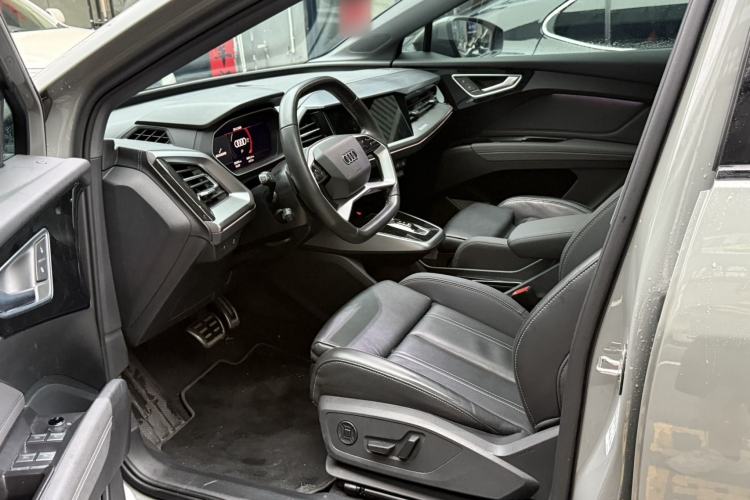 Used Audi Q4 e-tron 2023 40 e-tron Adventure Edition Interior 3