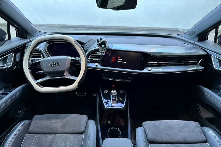 Used Audi Q4 e-tron 2023 40 e-tron Boundary Edition Interior 3