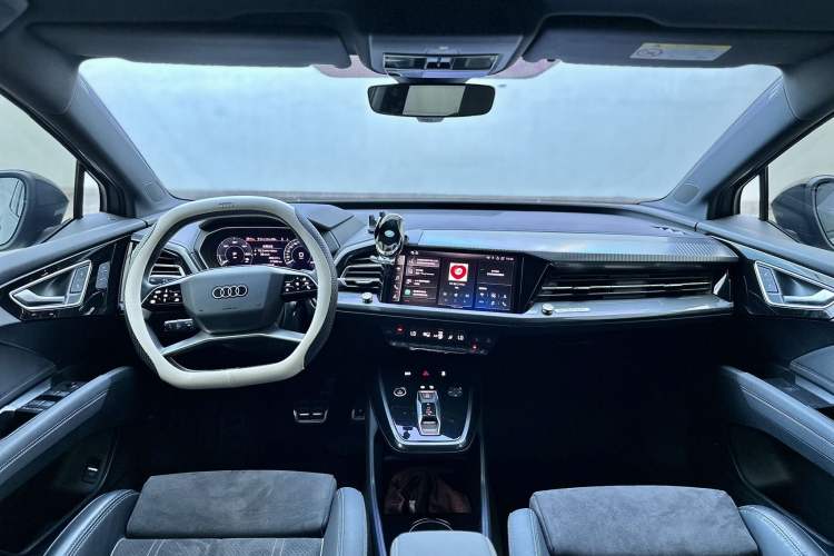 Used Audi Q4 e-tron 2023 40 e-tron Boundary Edition Interior 4
