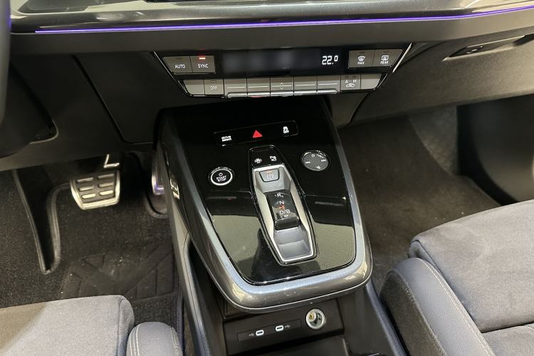 Used Audi Q4 e-tron 2023 50 e-tron quattro Visionary Edition Interior 9