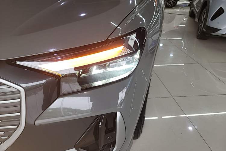 Used Audi Q4 e-tron 2023 40 e-tron Boundary Edition Left Front Headlight