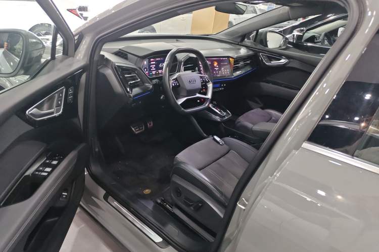 Used Audi Q4 e-tron 2023 40 e-tron Boundary Edition Left Front Seat
