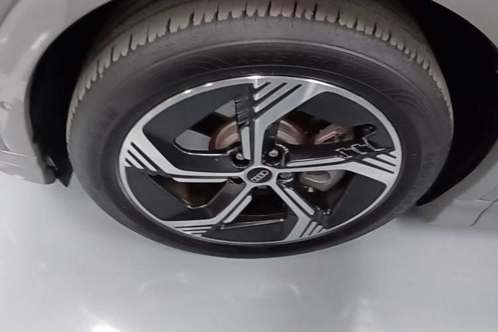 Used Audi Q4 e-tron 2023 40 e-tron Boundary Edition Left Front Wheel Hub