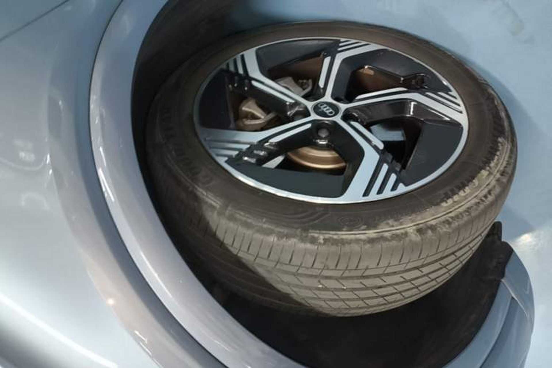 Used Audi Q4 e-tron 2023 40 e-tron Creation Edition Midnight Left Front Wheel Hub