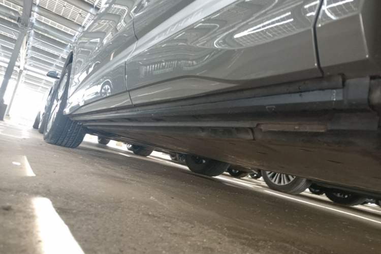 Used Audi Q4 e-tron 2023 40 e-tron Adventure Edition Left Side Sill