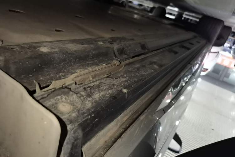 Used Audi Q4 e-tron 2023 40 e-tron Boundary Edition Left Side Sill