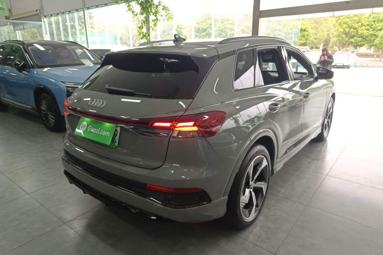 Used Audi Q4 e-tron 2023 40 e-tron Creation Edition Midnight Rear Right 45 Deg