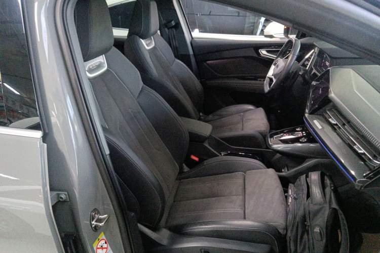 Used Audi Q4 e-tron 2023 40 e-tron Boundary Edition Right Front Seat