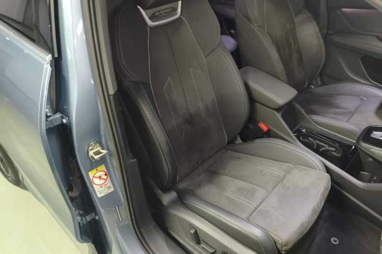 Used Audi Q4 e-tron 2023 50 e-tron quattro Visionary Edition Right Front Seat