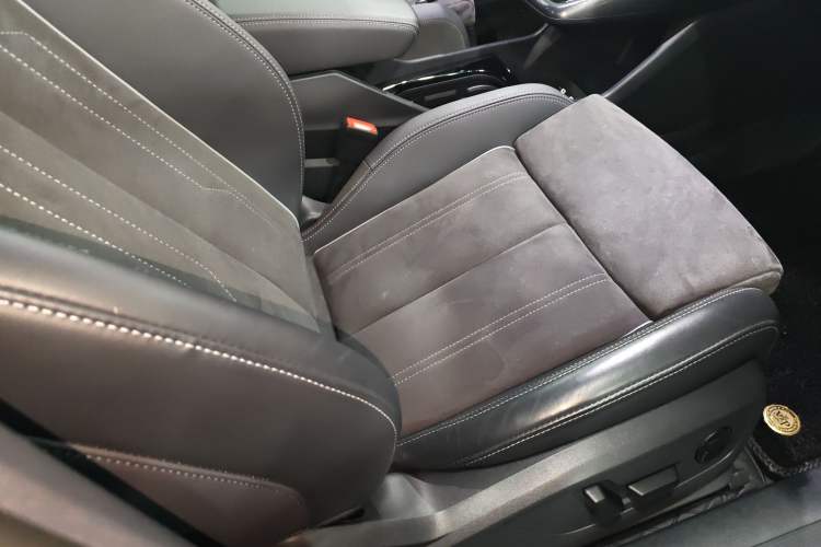 Used Audi Q4 e-tron 2023 40 e-tron Boundary Edition Right Front Seat