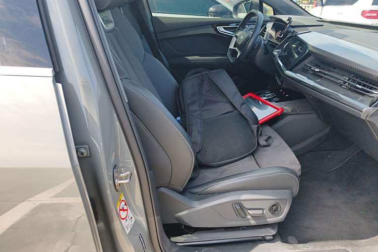 Used Audi Q4 e-tron 2023 40 e-tron Boundary Edition Right Front Seat