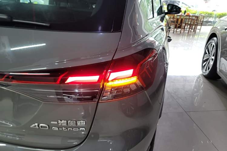 Used Audi Q4 e-tron 2023 40 e-tron Boundary Edition Right Rear Taillight