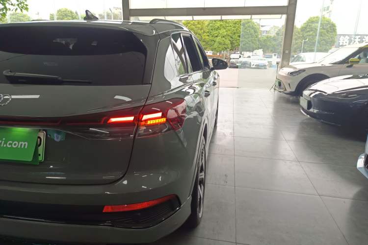 Used Audi Q4 e-tron 2023 40 e-tron Creation Edition Midnight Right Rear Taillight