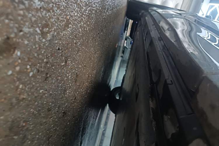 Used Audi Q4 e-tron 2023 40 e-tron Adventure Edition Right Side Sill