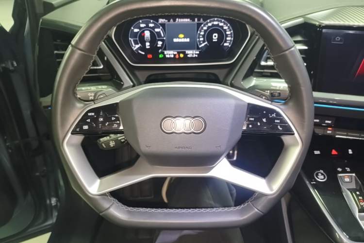 Used Audi Q4 e-tron 2023 50 e-tron quattro Visionary Edition Steering Wheel