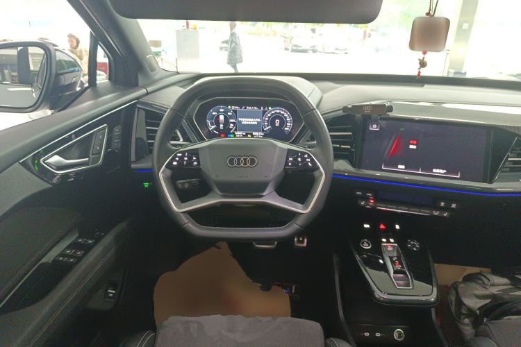 Used Audi Q4 e-tron 2023 40 e-tron Creation Edition Midnight Steering Wheel