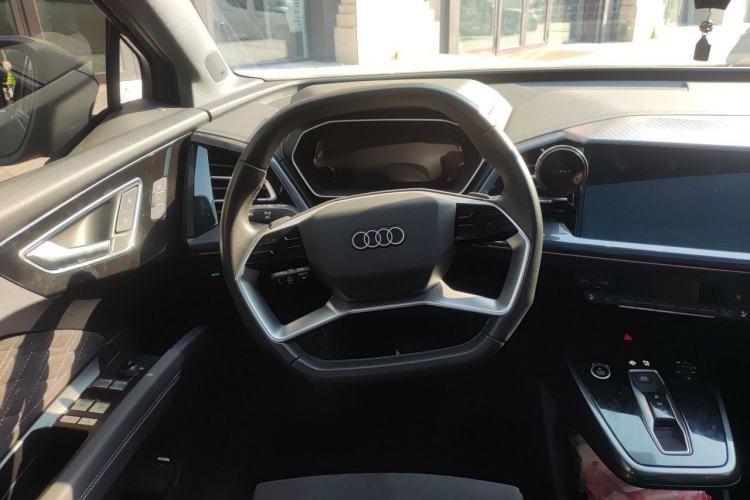 Used Audi Q4 e-tron 2023 50 e-tron quattro Creation Edition Steering Wheel
