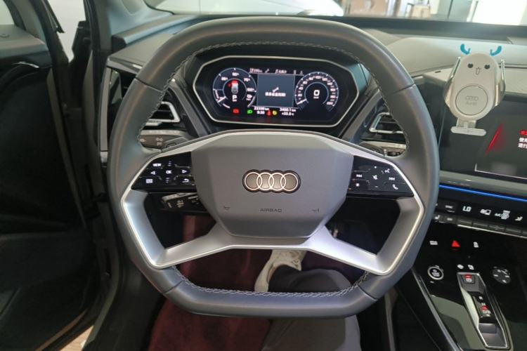 Used Audi Q4 e-tron 2023 40 e-tron Boundary Edition Steering Wheel