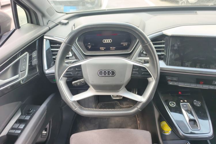 Used Audi Q4 e-tron 2023 40 e-tron Boundary Edition Steering Wheel