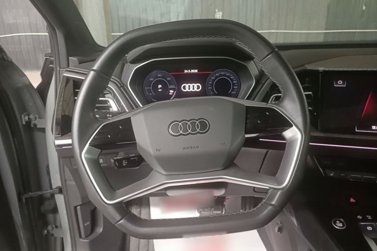 Used Audi Q4 e-tron 2023 40 e-tron Boundary Edition Steering Wheel