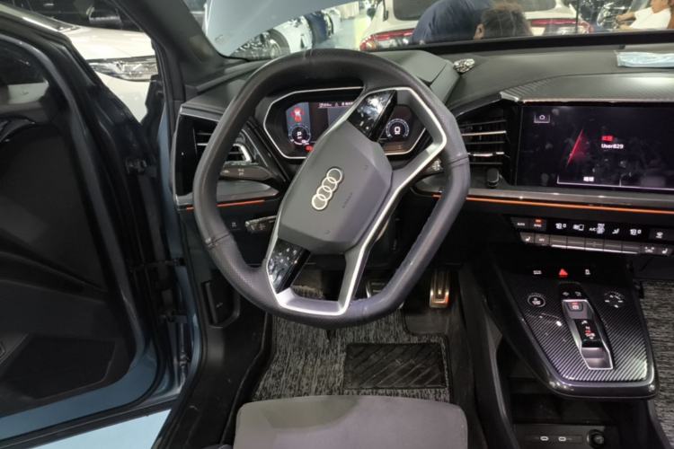 Used Audi Q4 e-tron 2023 40 e-tron Creation Edition Midnight Steering Wheel