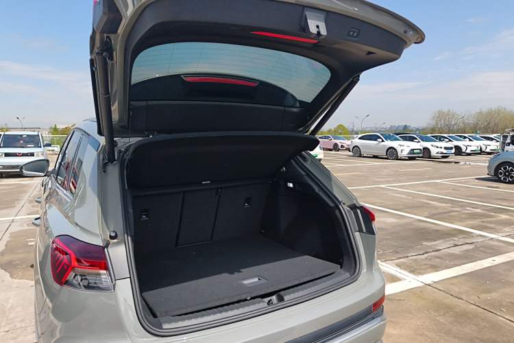Used Audi Q4 e-tron 2023 40 e-tron Boundary Edition Trunk