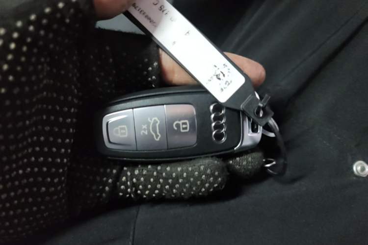 Used Audi Q4 e-tron 2023 40 e-tron Boundary Edition Vehicle Key
