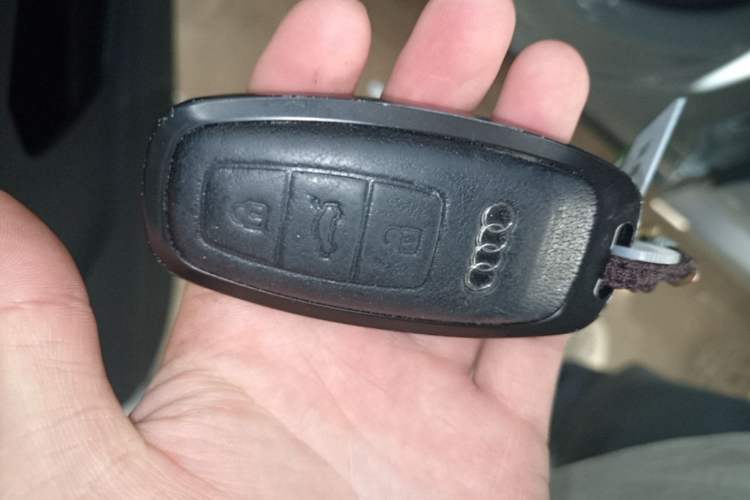 Used Audi Q4 e-tron 2023 40 e-tron Adventure Edition Vehicle Key