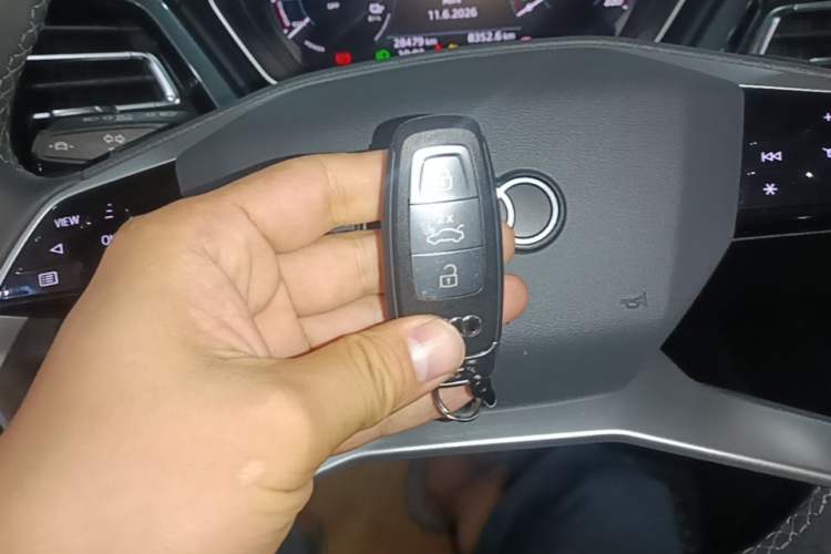 Used Audi Q4 e-tron 2023 40 e-tron Creation Edition Midnight Vehicle Key