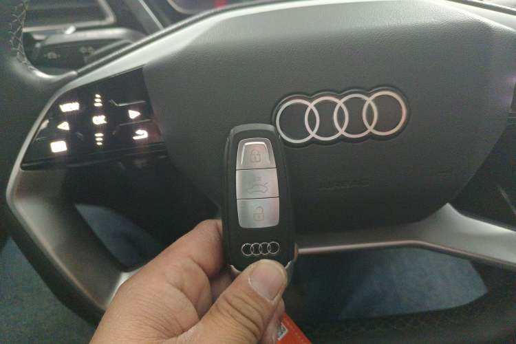 Used Audi Q4 e-tron 2023 40 e-tron Creation Edition Midnight Vehicle Key