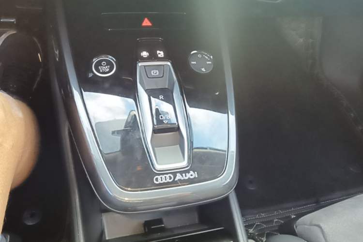 Used Audi Q4 e-tron 2023 40 e-tron Boundary Edition Gear Lever
