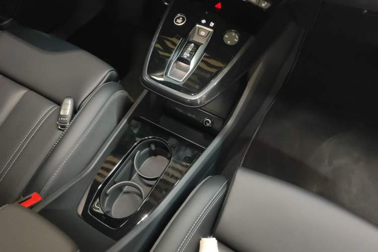 Used Audi Q4 e-tron 2023 40 e-tron Adventure Edition Gear Lever
